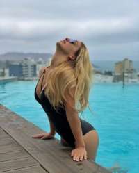 Konya Elit Escort Bölgesinde Benzersiz Deneyimler Sunan Baş Döndüren Kız